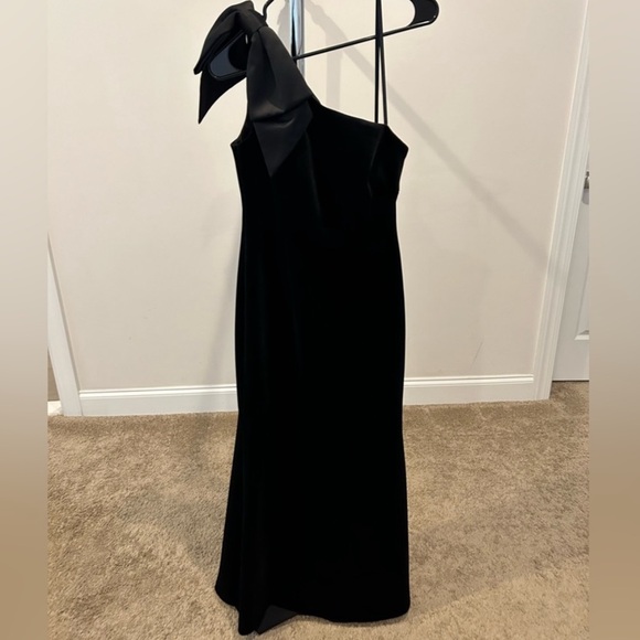 Eliza J One Shoulder Bow Gown Black Velvet Satin Bow Floor Length 6 Petite - Picture 6 of 6